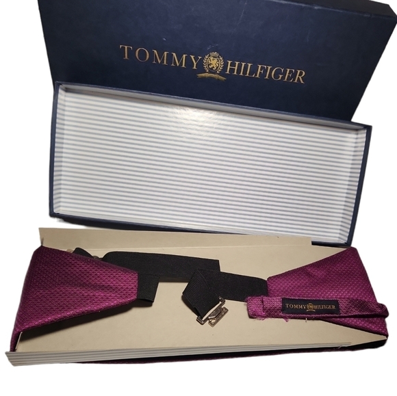 Tommy Hilfiger Silk Bowtie & Cummerbund Box Set - Picture 3 of 6